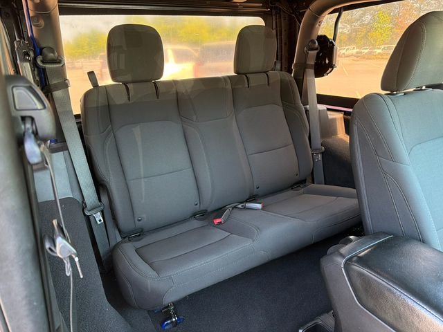Used 2018 Jeep Wrangler Sport S image 15