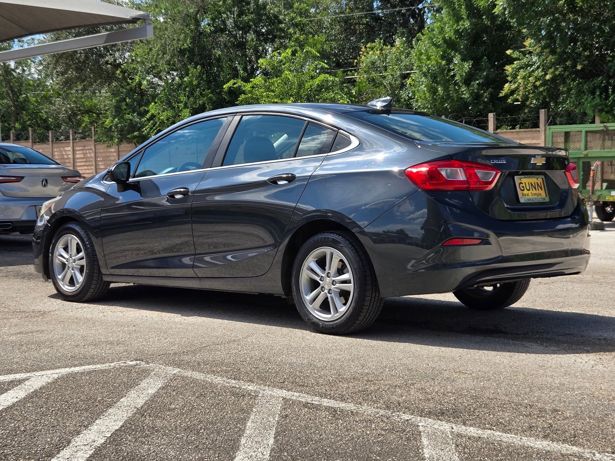 Used 2017 Chevrolet Cruze LT w/ Convenience Package FWD image 6