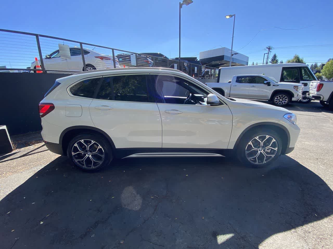 Used 2021 BMW X1 xDrive28i w/ Premium Package AWD/4WD image 7