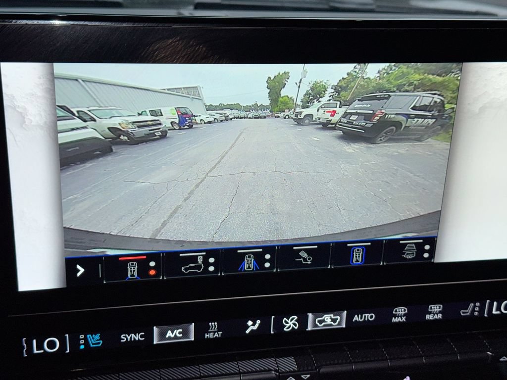 Used 2025 GMC Hummer EV 3X AWD/4WD image 28