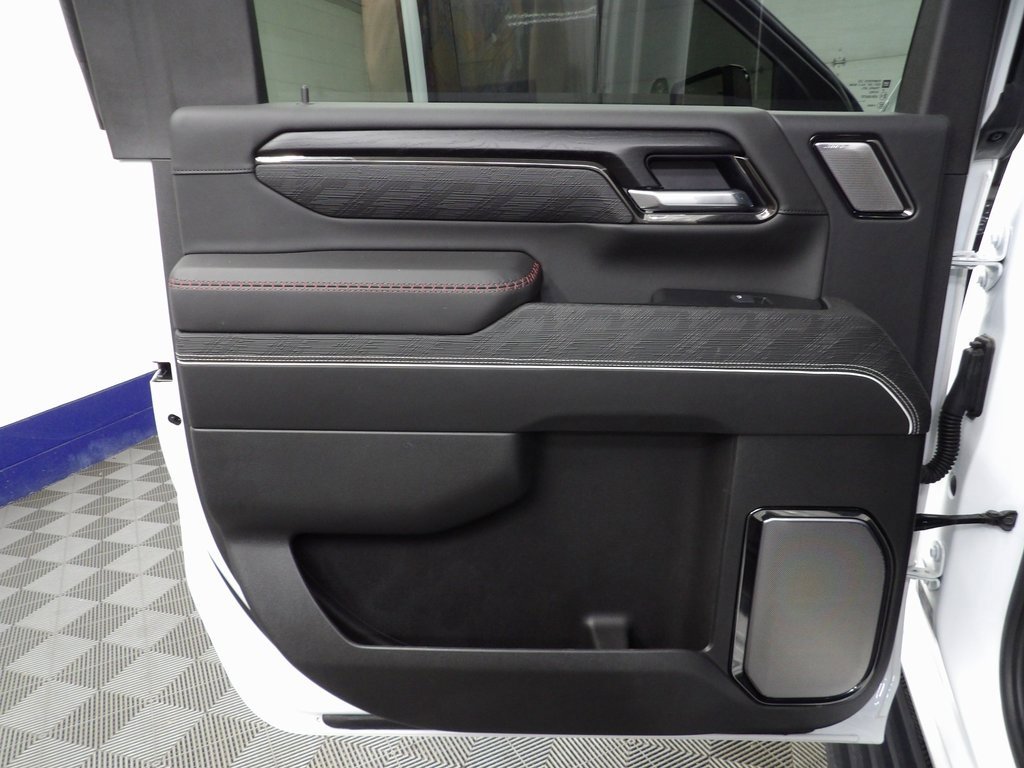 Used 2025 GMC Sierra 2500 AT4X image 59