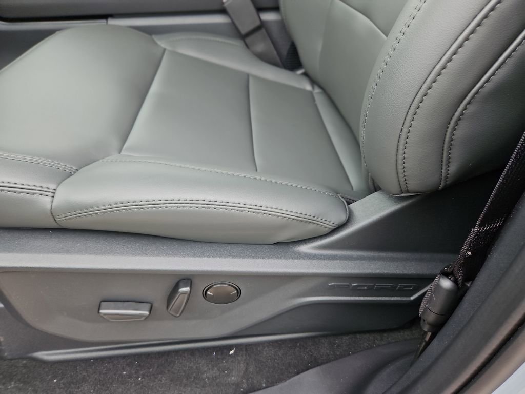 New 2026 Ford Expedition Max Active RWD image 23
