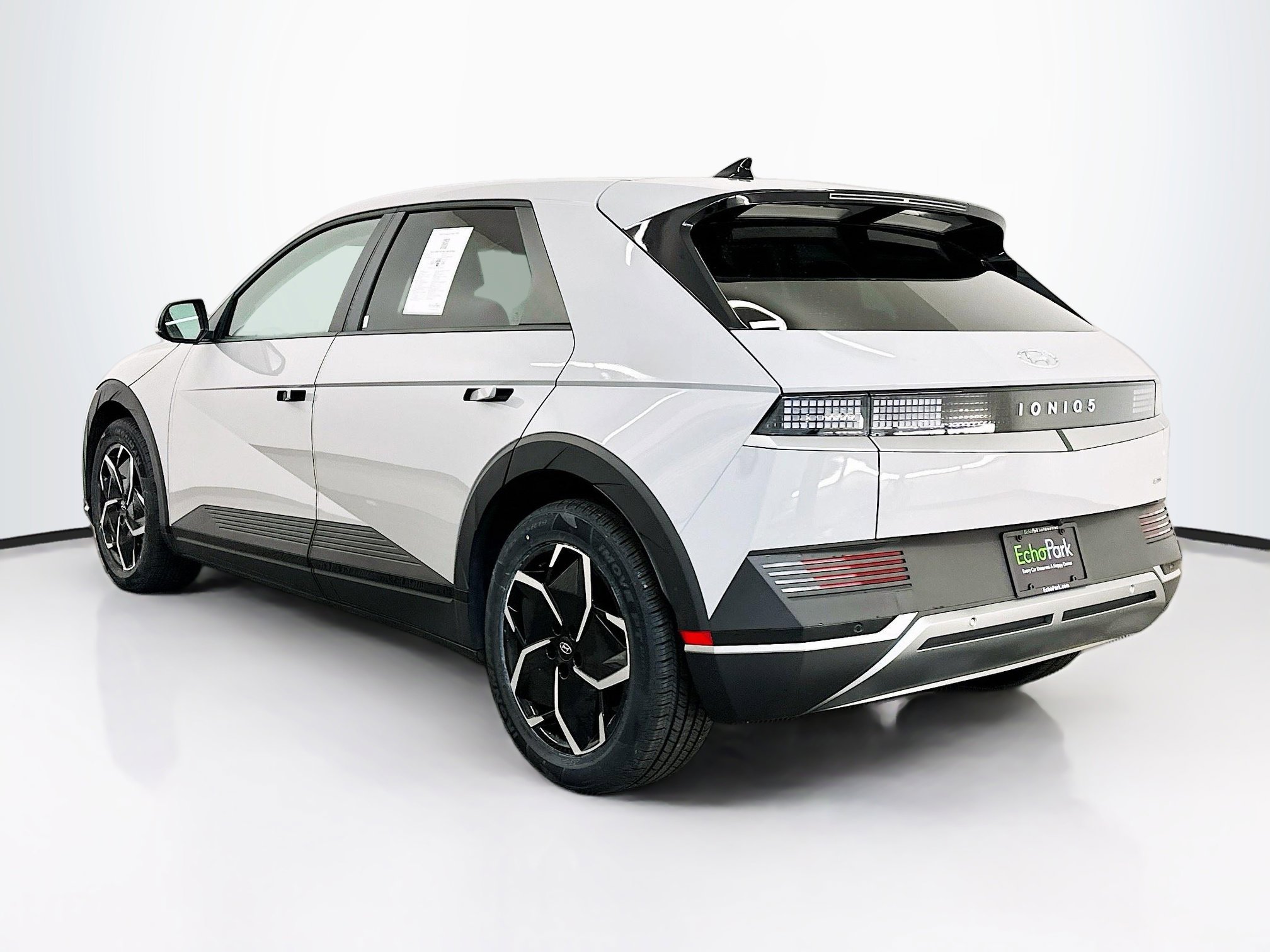 Used 2024 Hyundai Ioniq 5 SEL image 5