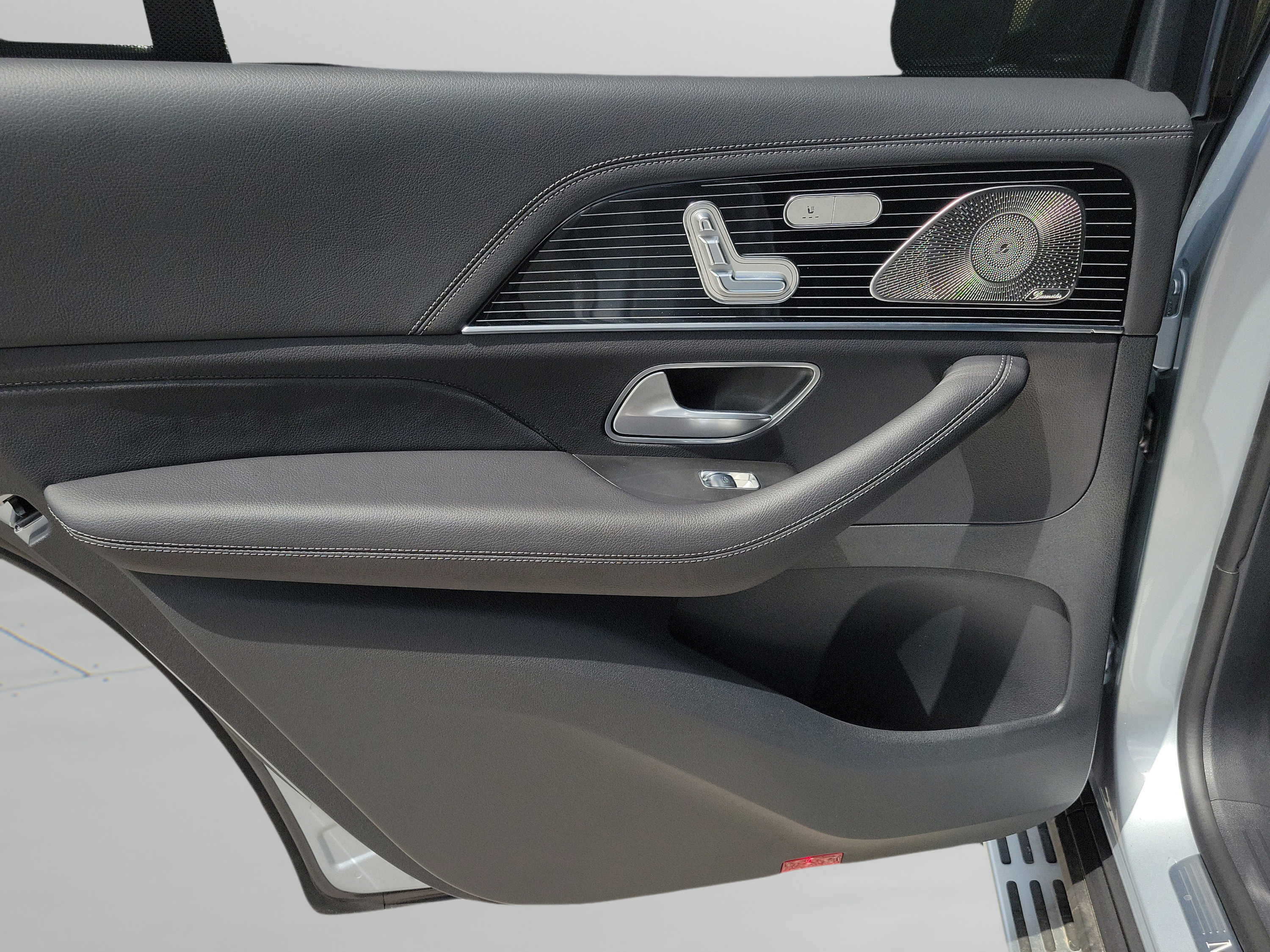 New 2026 Mercedes-Benz GLS 580 4MATIC image 6