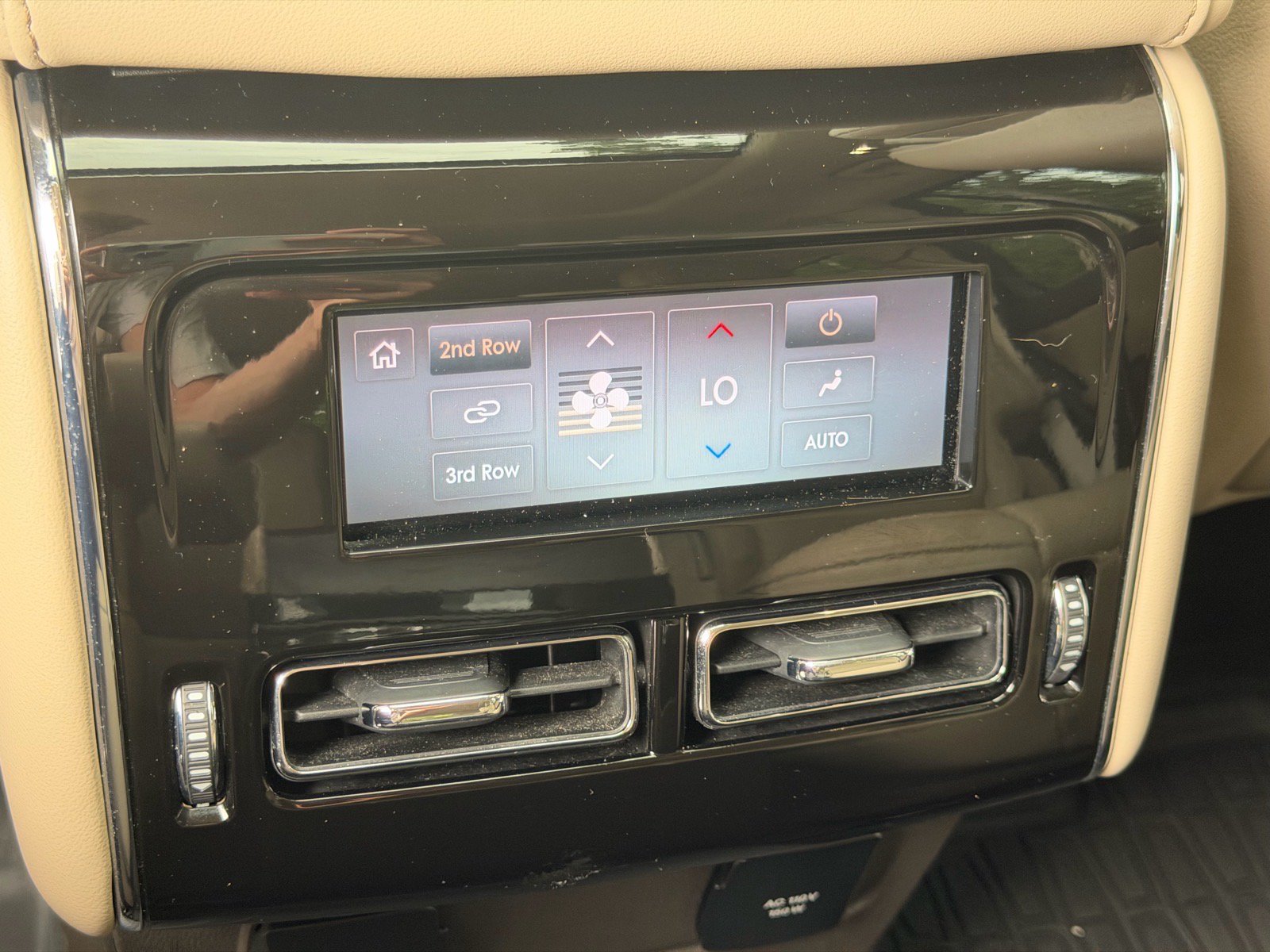 Certified 2022 Lincoln Aviator Reserve w/ Equipment Group 201A AWD/4WD image 22