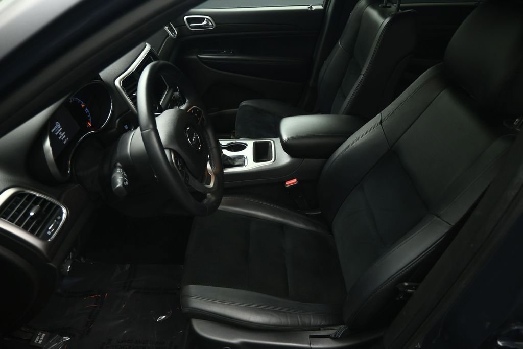 Used 2018 Jeep Grand Cherokee Altitude AWD/4WD image 46