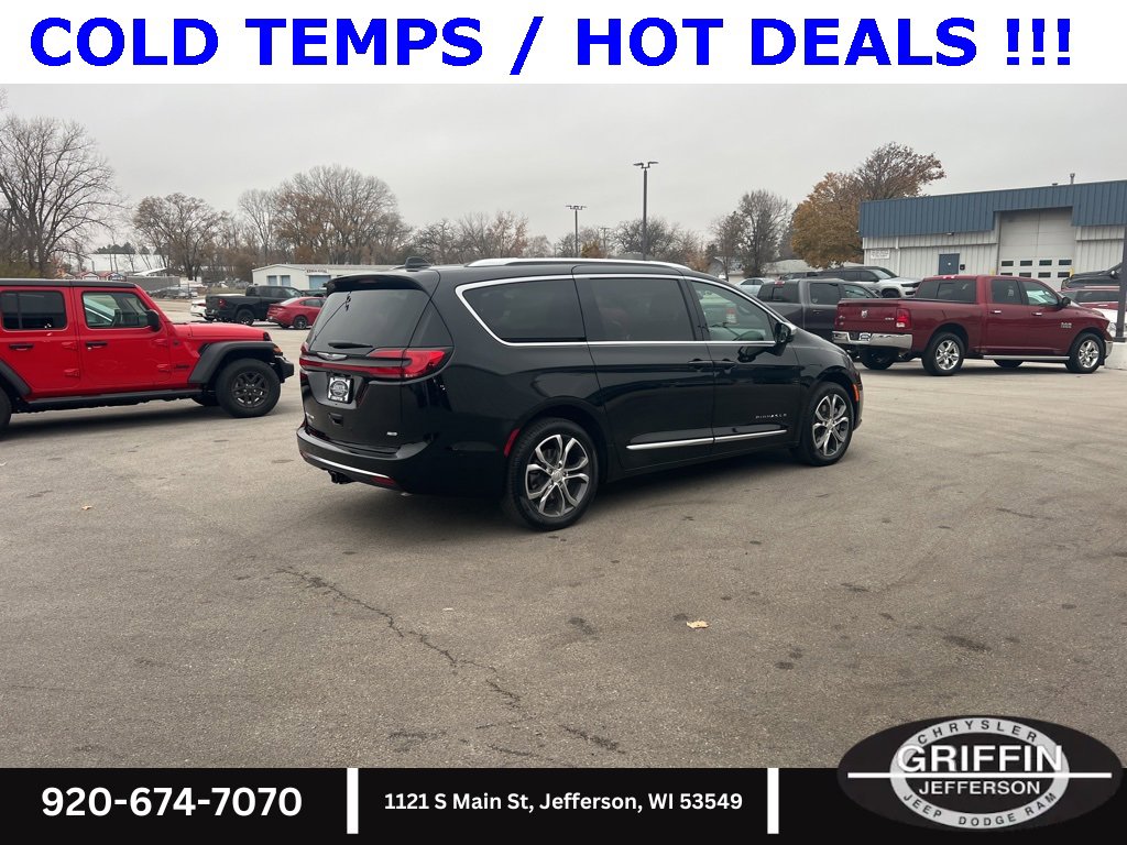 New 2026 Chrysler Pacifica Pinnacle w/ Trailer Tow Group image 9
