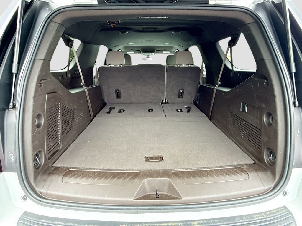 Used 2022 GMC Yukon XL SLE w/ Gmc Pro Safety Plus Package AWD/4WD image 30