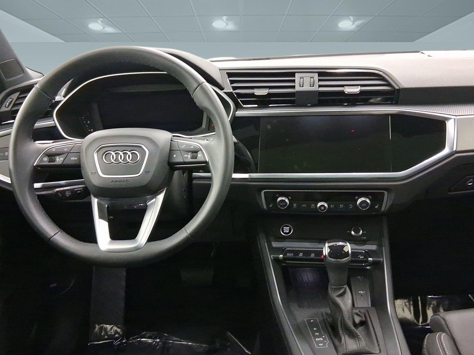 Certified 2025 Audi Q3 2.0T Premium w/ Convenience Package image 4