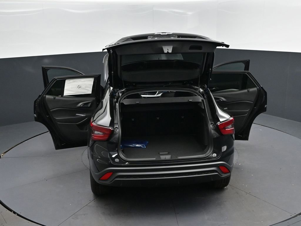 New 2026 Chevrolet Trax LT w/ Driver Confidence Package FWD image 48