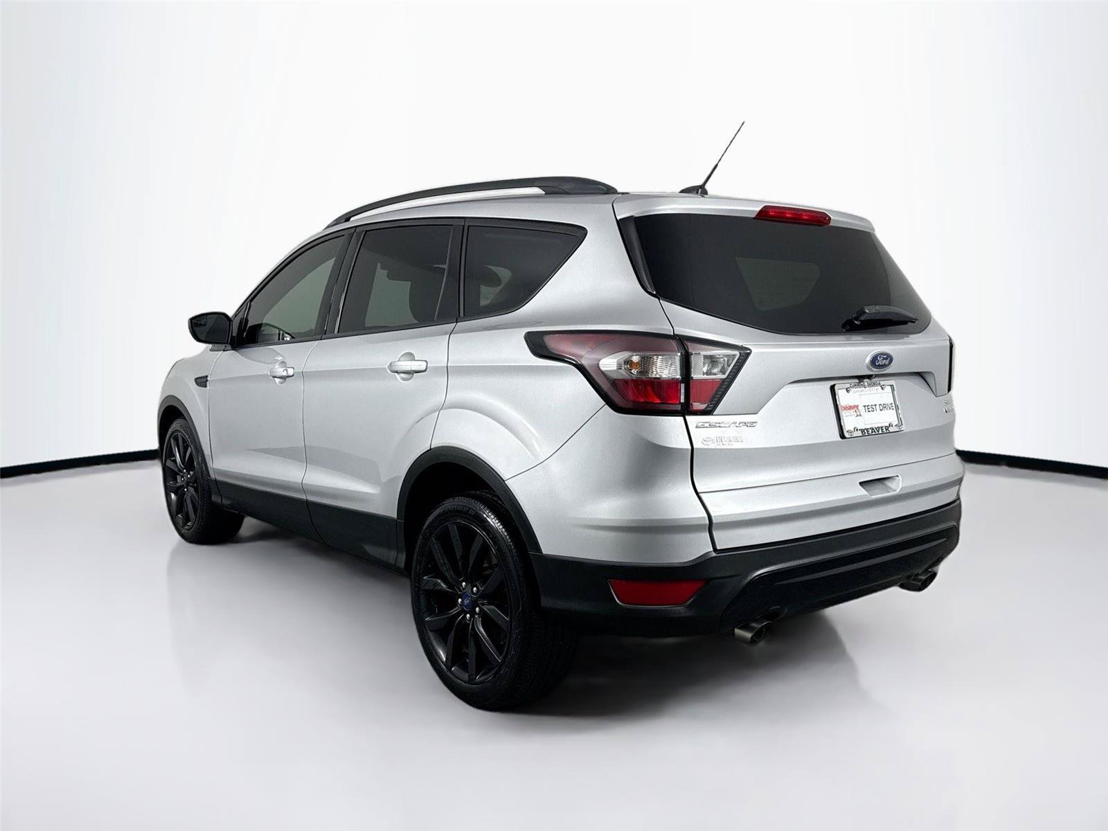 Used 2018 Ford Escape SE w/ SE Sport Appearance Package FWD image 12