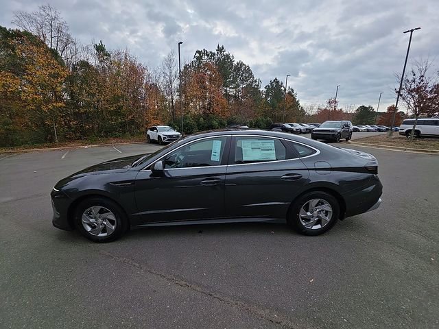 New 2026 Hyundai Sonata SE FWD image 17
