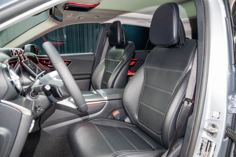 New 2026 Mercedes-Benz GLC 300 image 11