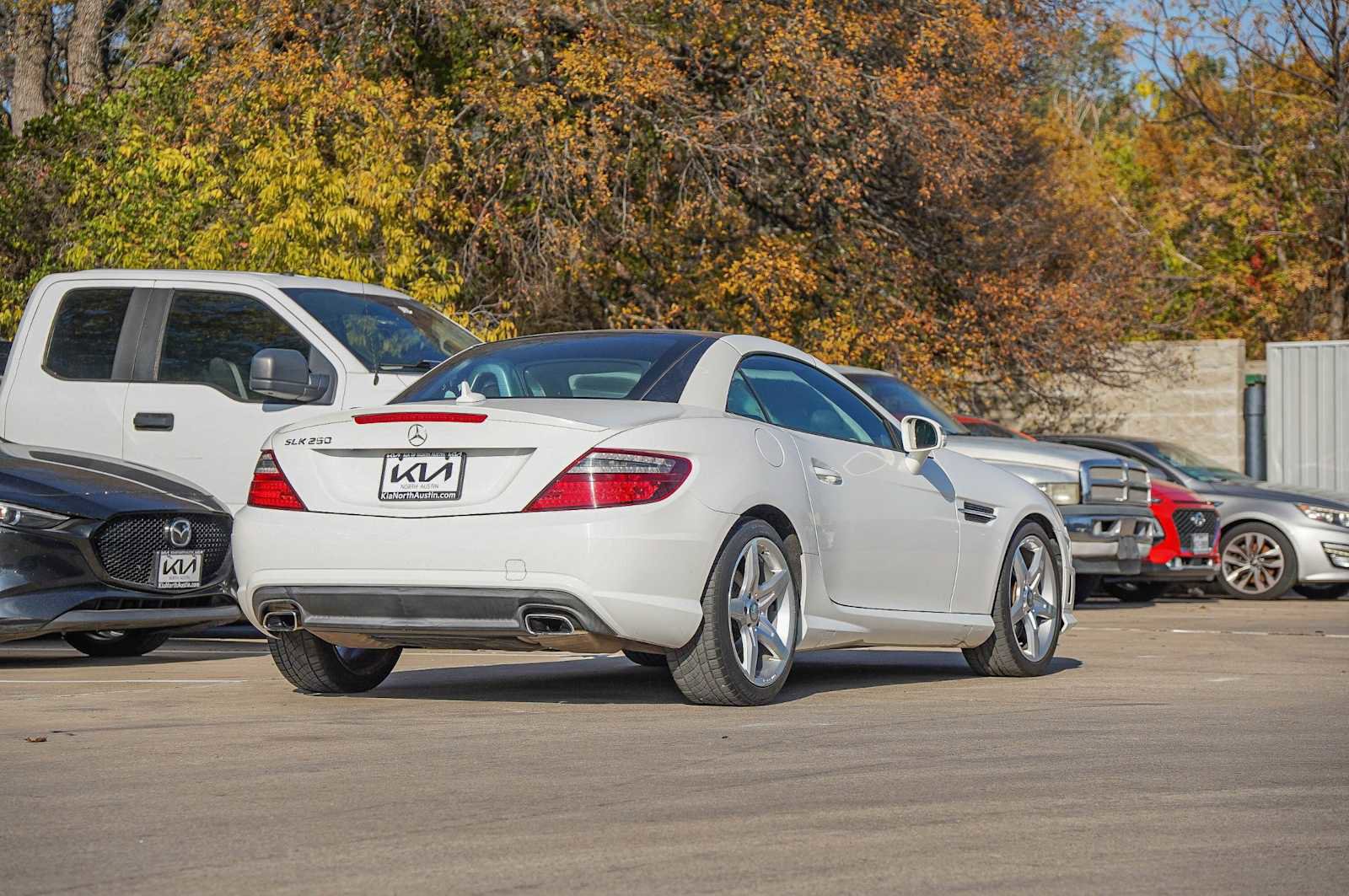 Used 2015 Mercedes-Benz SLK 250 w/ Premium Package image 6