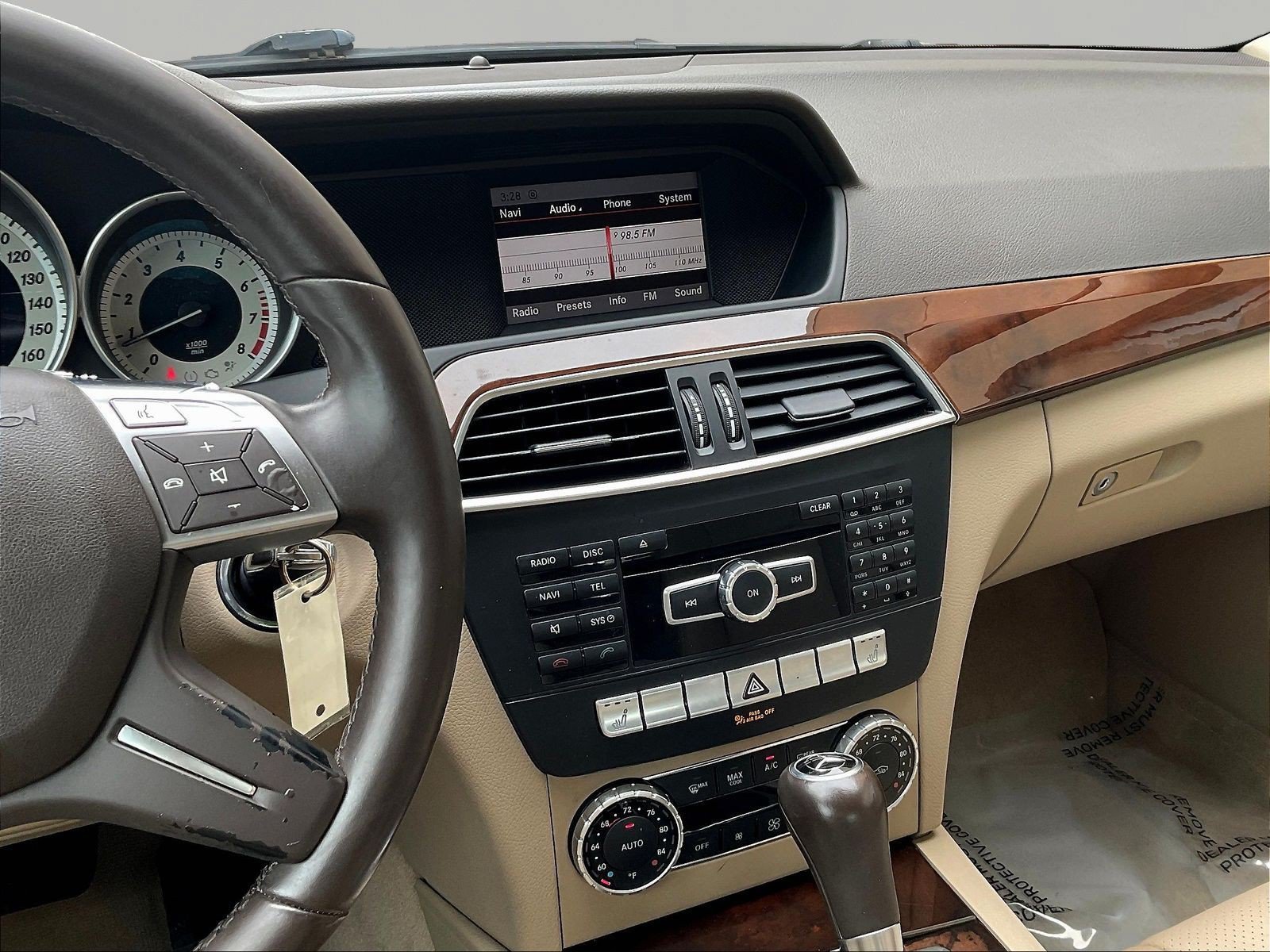 Used 2013 Mercedes-Benz C 250 Sedan image 9