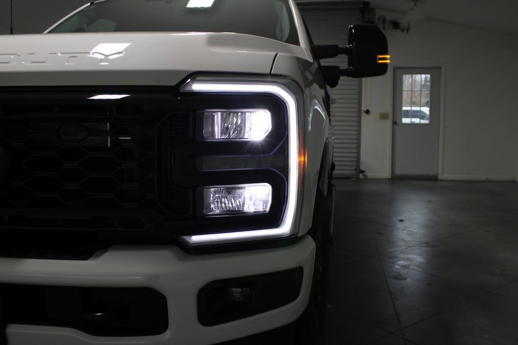 New 2026 Ford F250 Lariat w/ Black Appearance Package image 51