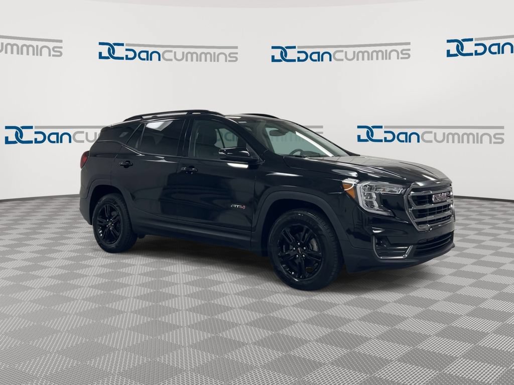 Used 2023 GMC Terrain AT4 AWD/4WD image 2