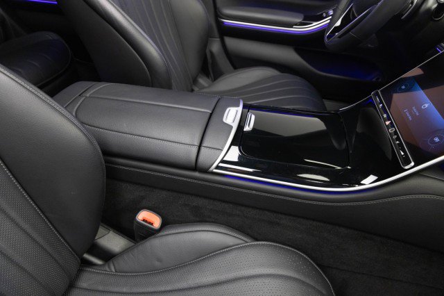 Used 2022 Mercedes-Benz S 500 4MATIC w/ AMG Line Package image 34