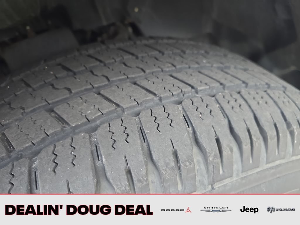 Used 2012 RAM 1500 Classic SLT w/ Popular Equipment Group AWD/4WD image 24