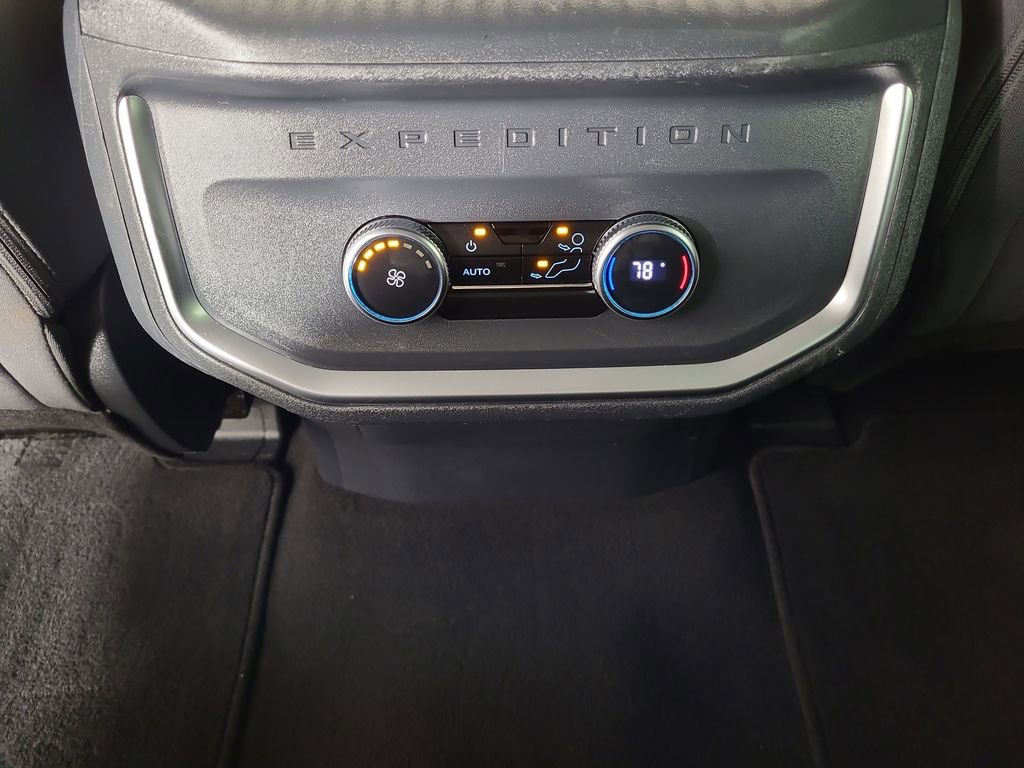Used 2025 Ford Expedition Max Active AWD/4WD image 16