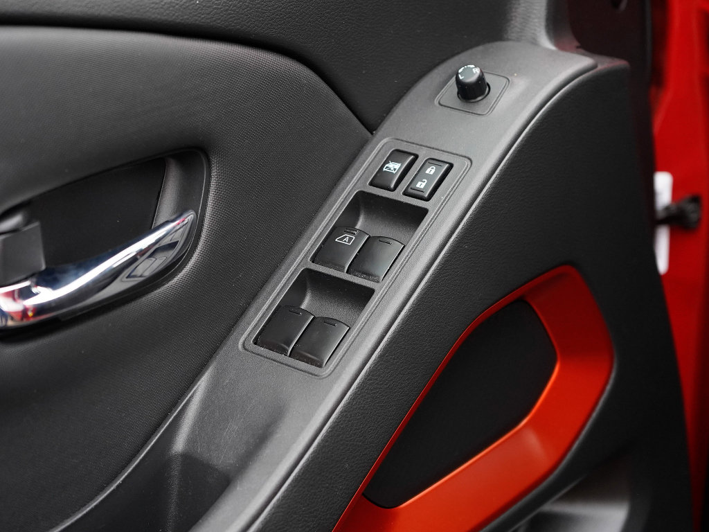 Used 2022 Nissan Frontier Pro-X image 13