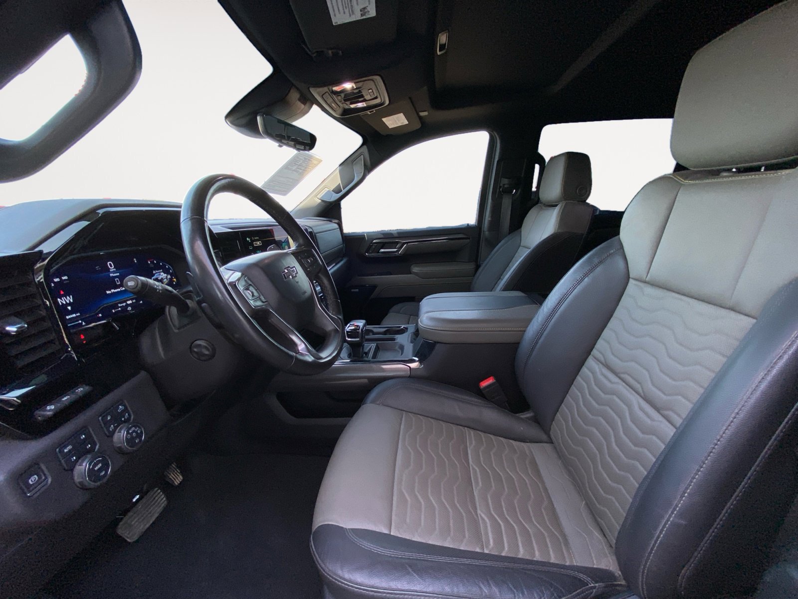 Used 2024 Chevrolet Silverado 1500 ZR2 w/ Technology Package image 23