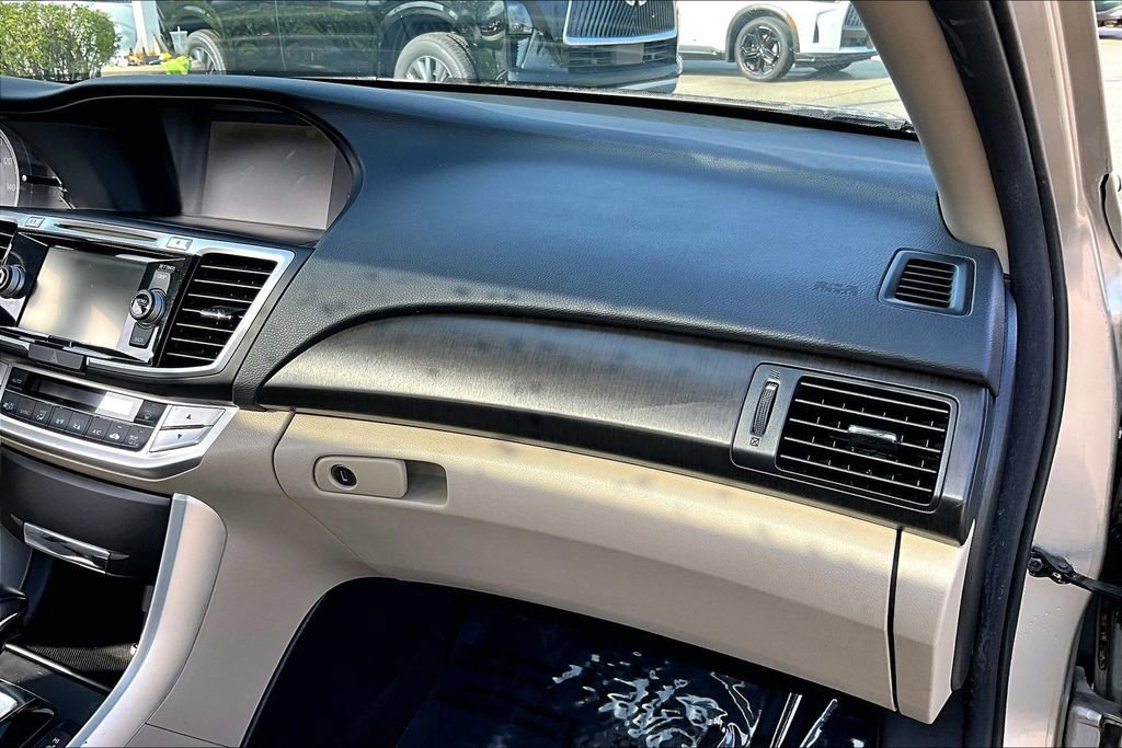 Used 2015 Honda Accord EX-L image 27