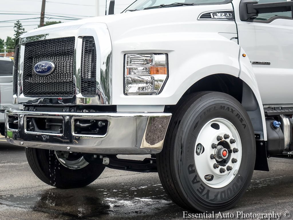 New 2027 Ford F650 2WD Regular Cab Super Duty image 3