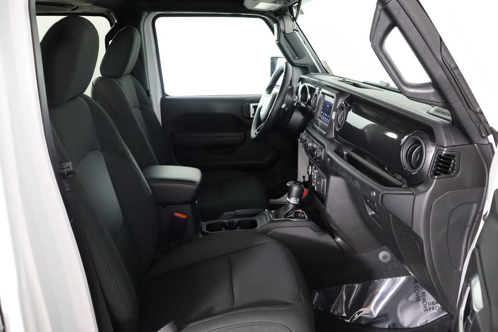Used 2022 Jeep Wrangler Unlimited Sport AWD/4WD image 18