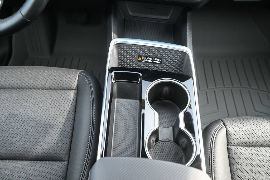 Used 2025 Chevrolet Equinox LT w/ Convenience Package II FWD image 34