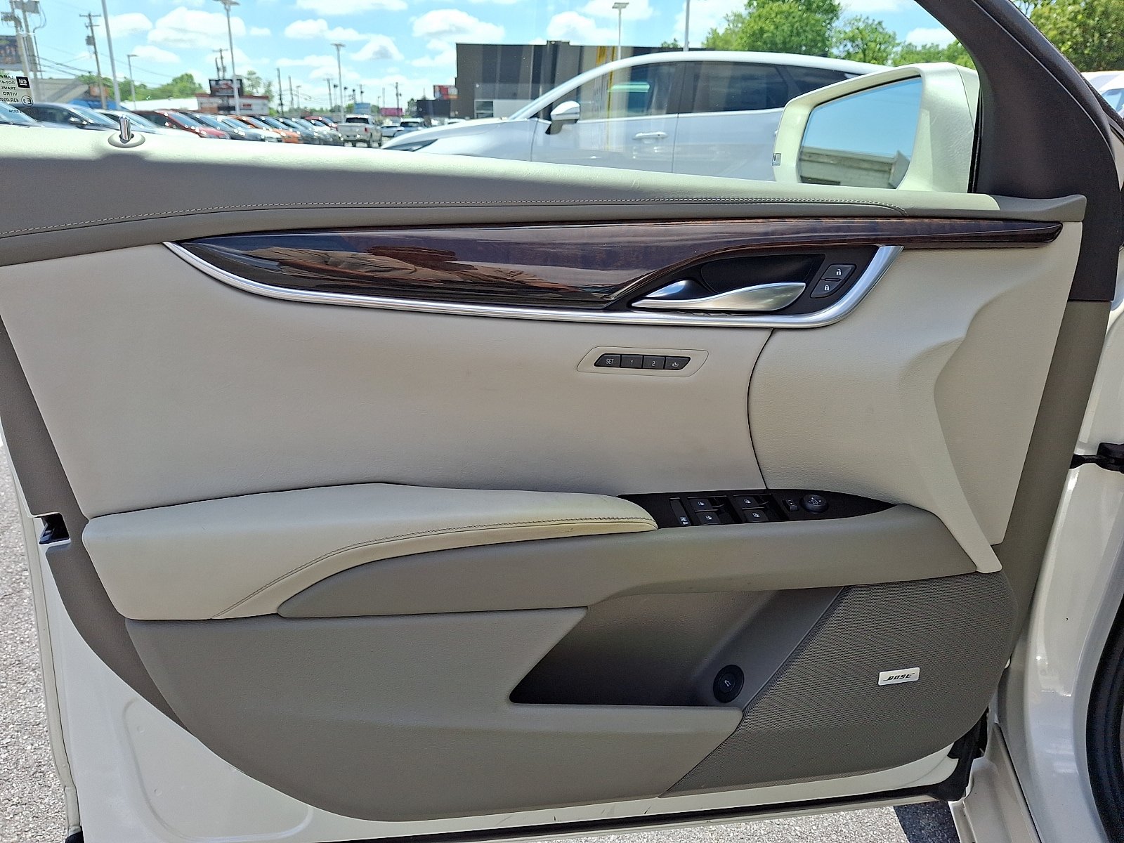 Used 2013 Cadillac XTS Platinum AWD/4WD image 14