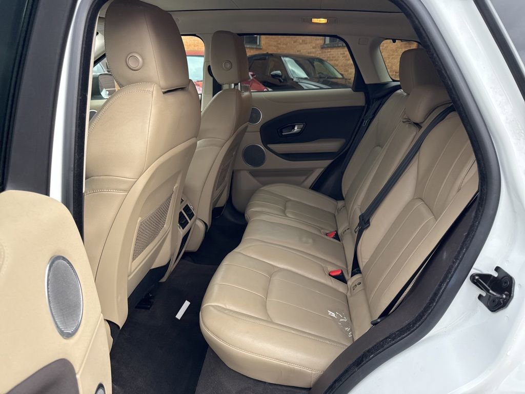 Used 2017 Land Rover Range Rover Evoque SE image 18