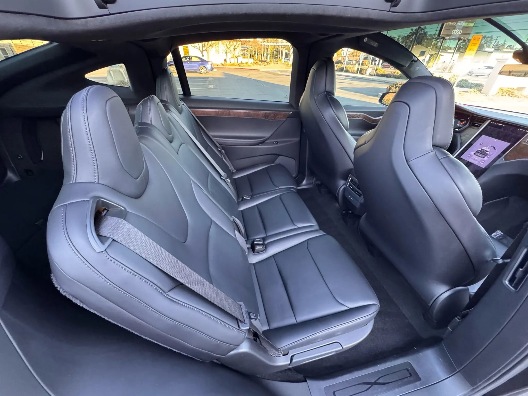 Used 2018 Tesla Model X 75D image 15