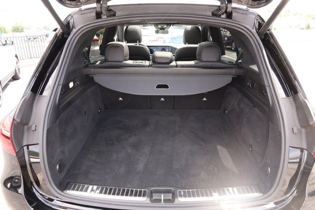 Used 2025 Mercedes-Benz GLE 450e 4MATIC image 7