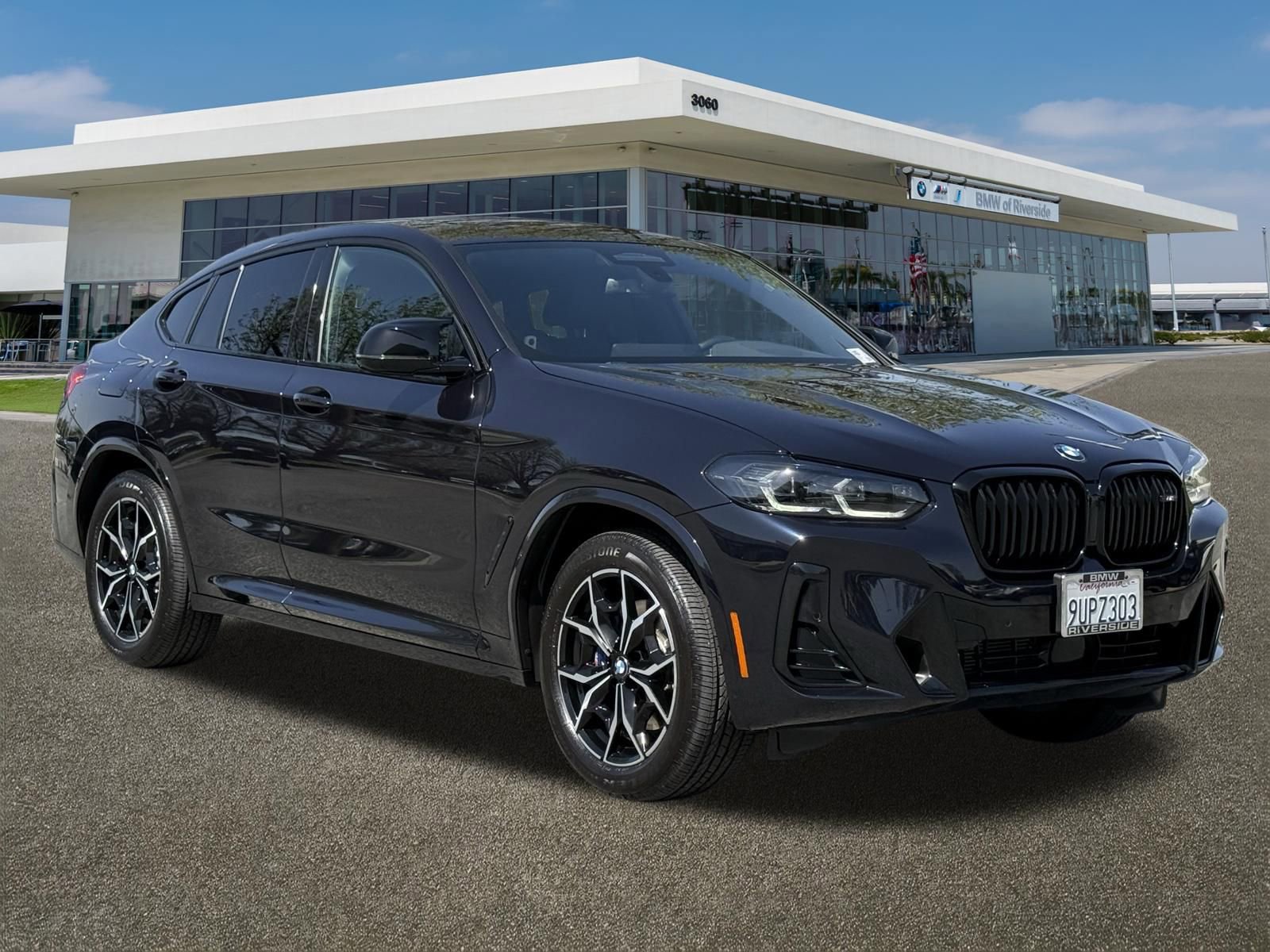 Used 2025 BMW X4 M40i AWD/4WD image 2