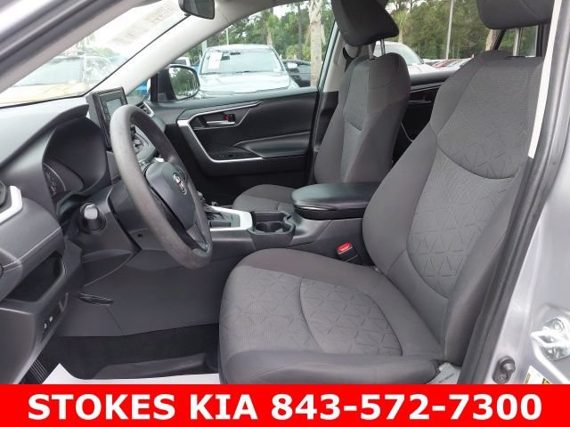 Used 2021 Toyota RAV4 XLE FWD image 22