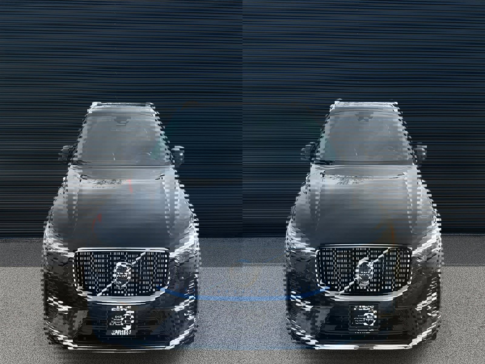 Certified 2023 Volvo XC60 B5 Plus w/ Climate Package image 2