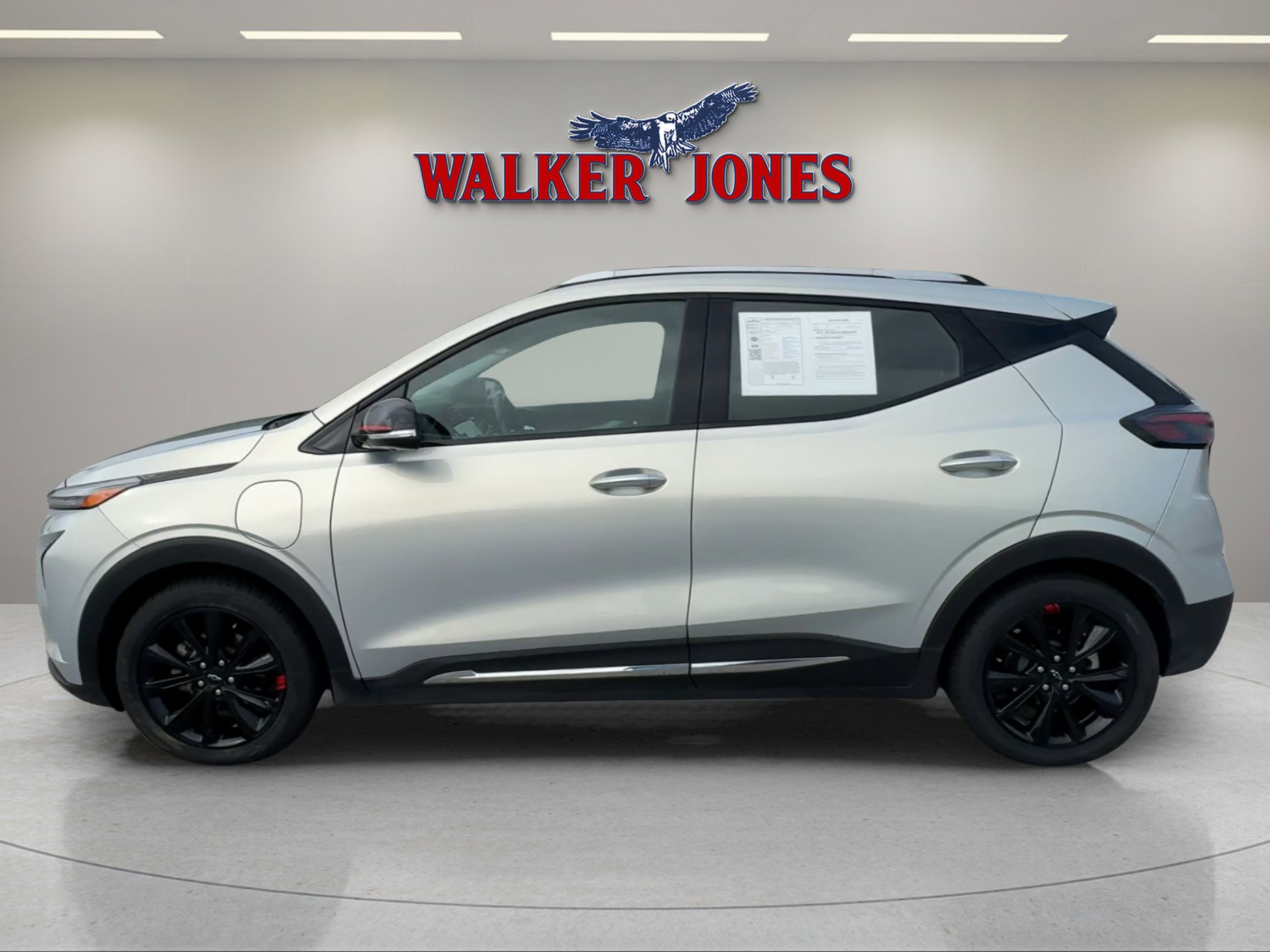 Used 2023 Chevrolet Bolt EUV Premier w/ Sun & Sound Package image 6