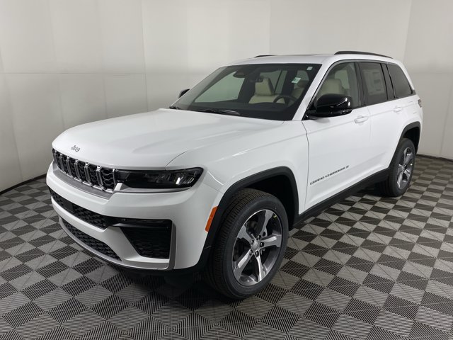 New 2026 Jeep Grand Cherokee Limited AWD/4WD image 12
