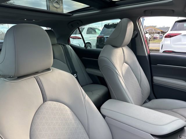 Used 2021 Toyota Camry XSE image 31