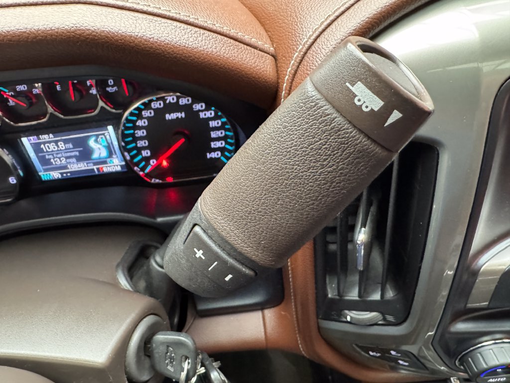 Used 2015 Chevrolet Silverado 1500 High Country w/ High Country Premium Package AWD/4WD image 21