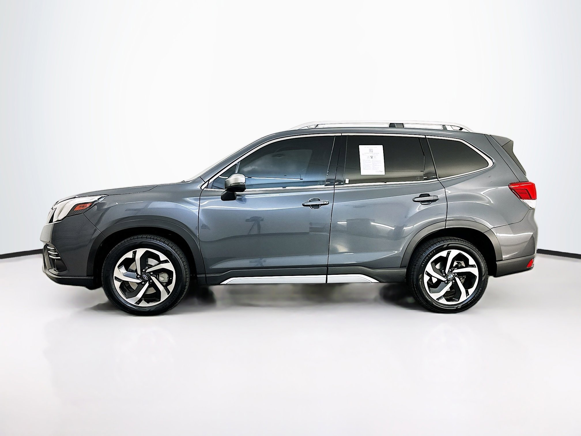 Used 2023 Subaru Forester Touring AWD/4WD image 4