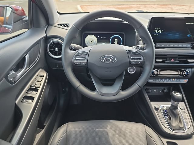 Used 2023 Hyundai Kona Limited AWD/4WD image 13