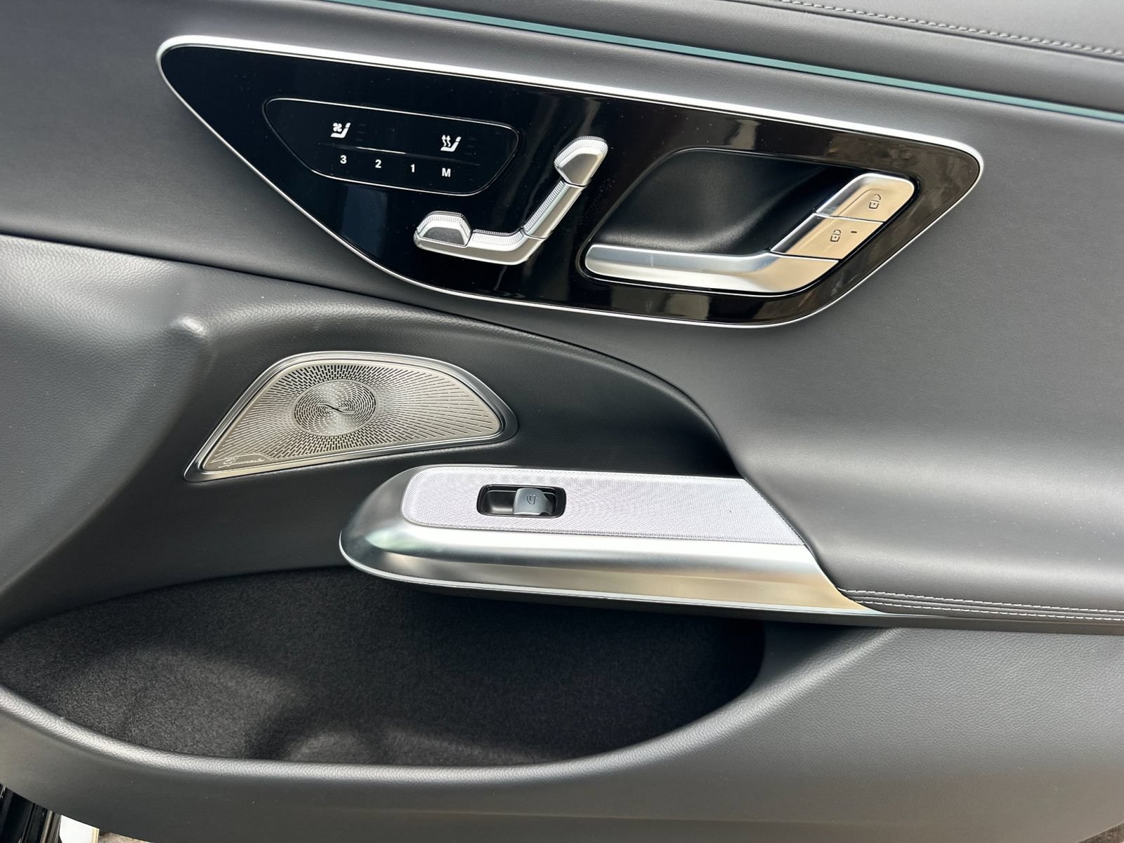 New 2026 Mercedes-Benz E 53 AMG e 4MATIC Wagon image 18
