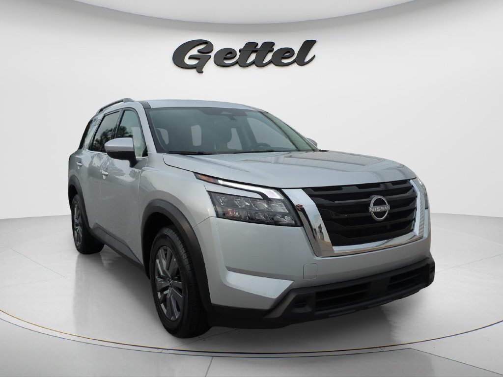 Certified 2025 Nissan Pathfinder SV FWD image 3