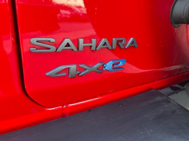 Used 2025 Jeep Wrangler Unlimited Sahara w/ Safety Group image 30