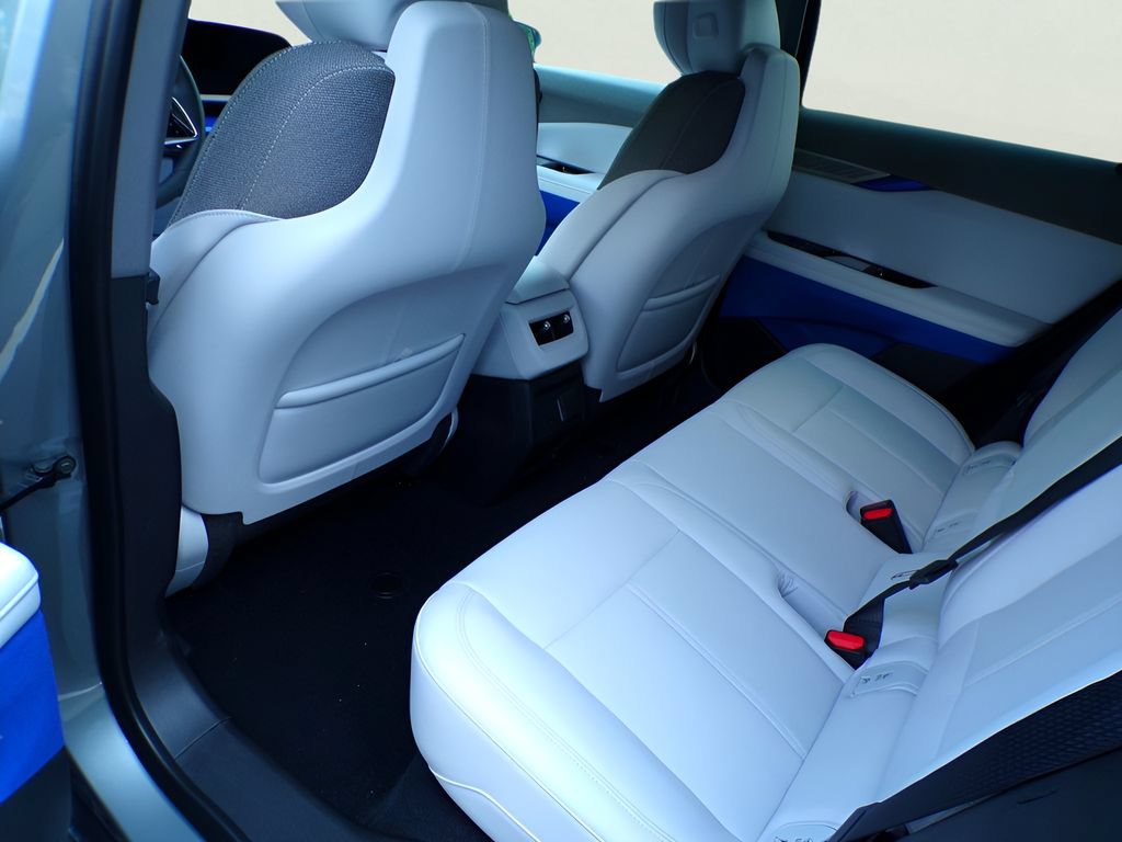 New 2027 Cadillac Optiq Luxury AWD/4WD image 7