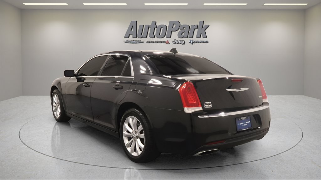 Used 2015 Chrysler 300 Limited AWD/4WD image 6