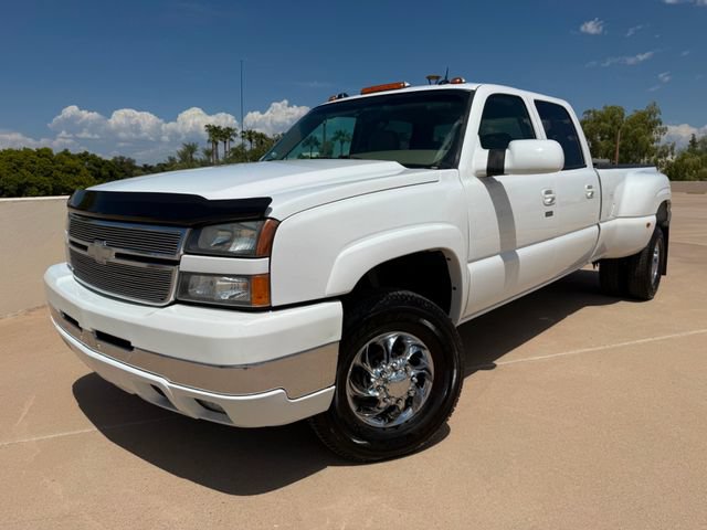 Used 2005 Chevrolet Silverado 3500 LT w/ Heavy-Duty Power Package AWD/4WD image 17