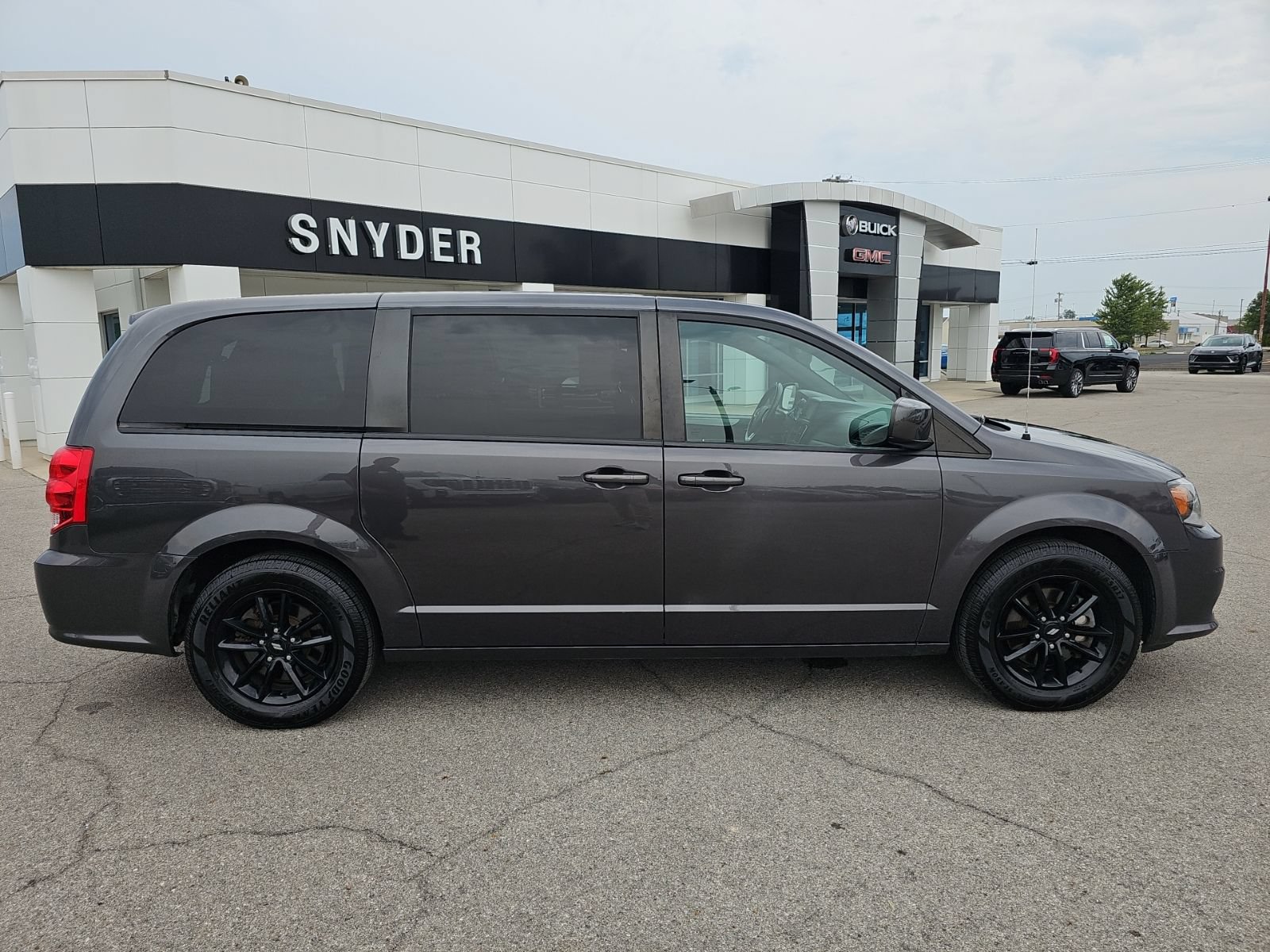 Used 2020 Dodge Grand Caravan GT FWD image 27